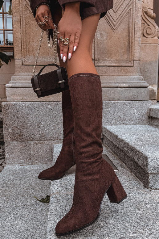 Moteriški aukštakulniai aulinukai iš ekologiškos zomšos šokolado spalvos „Yelisse“