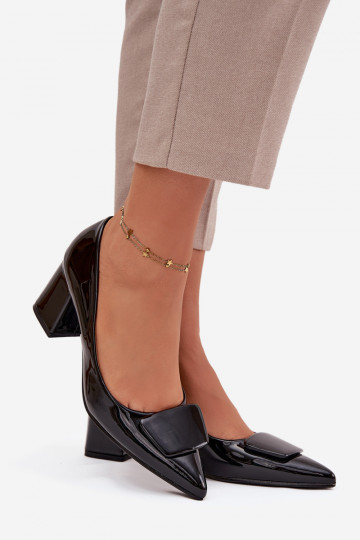 Juodi „Isoline“ lakuotos odos bateliai su papuošimais