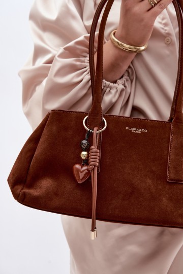 Flora&Co Camel spalvos Nelina zomšinė rankinė su raktų pakabuku