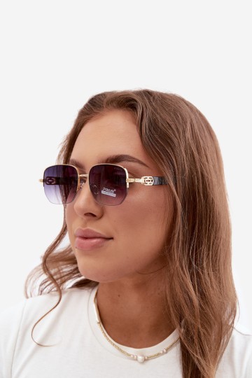 Ploni rėmeliai su UV filtru ir auksiniais bei juodais akiniais nuo saulės